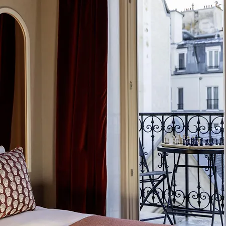 Des Carmes By Malone Hotel 4*