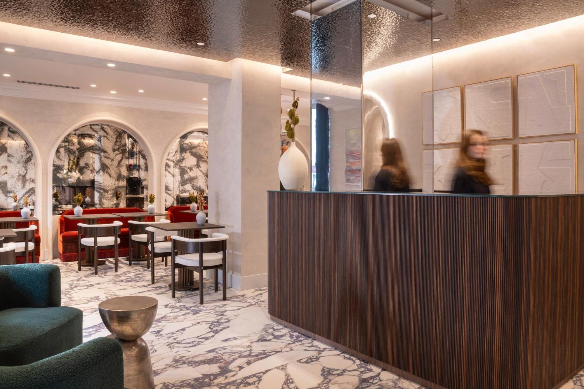 Des Carmes By Malone