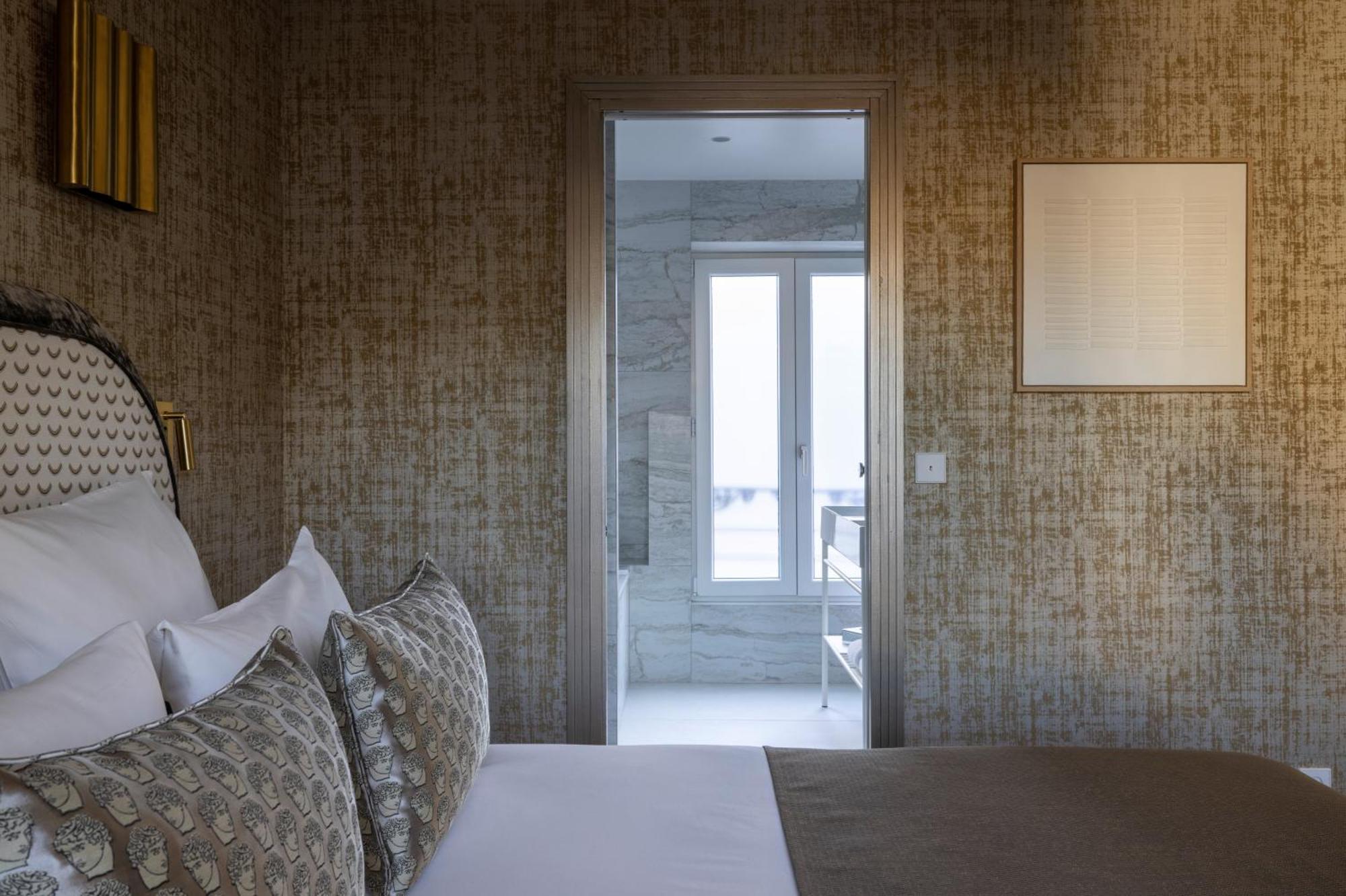 Des Carmes By Malone