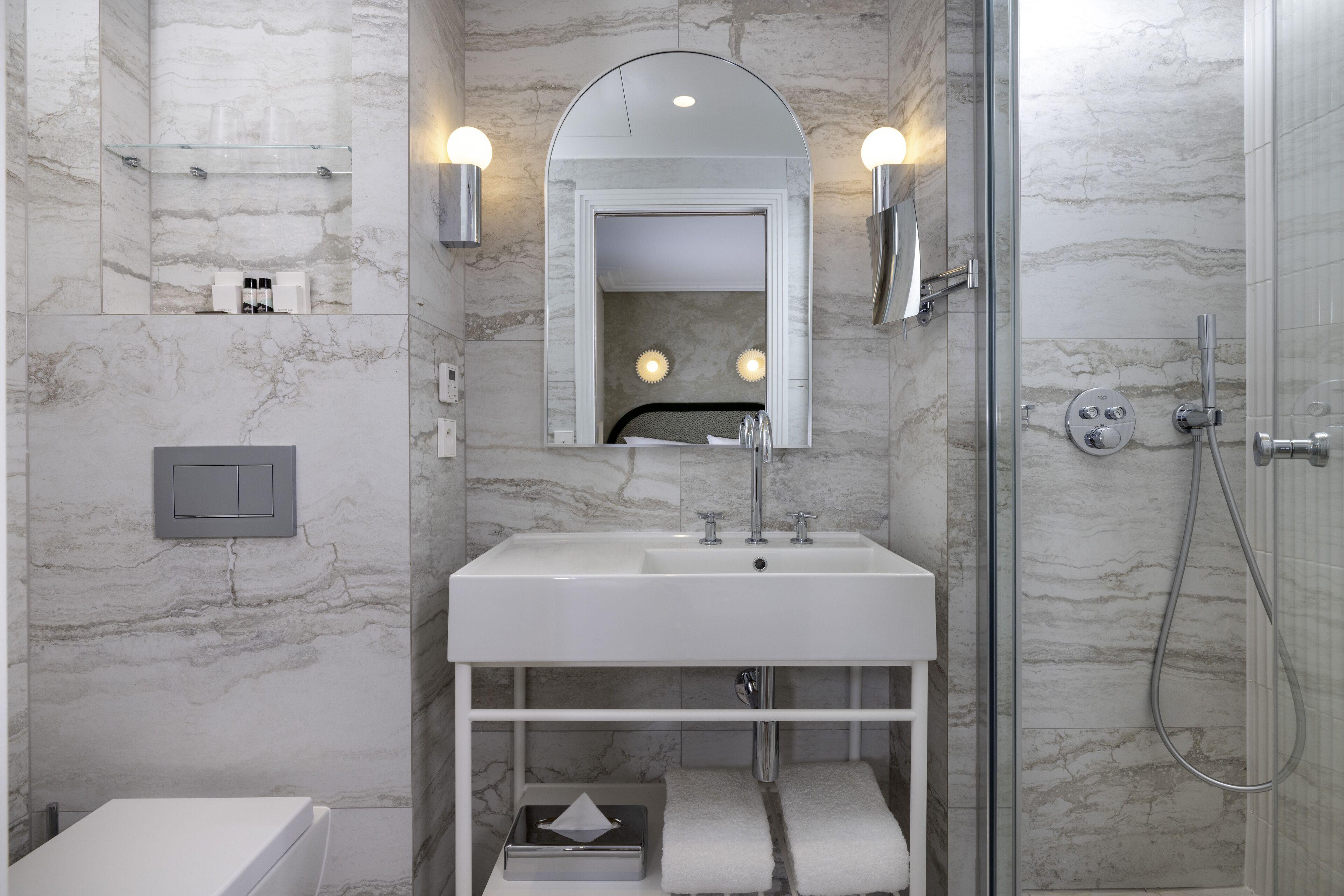 Des Carmes By Malone Hotel 4*